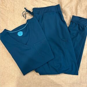 Zavaté Caribbean Blue Scrub Set